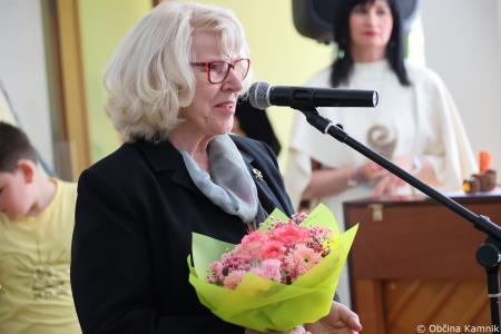 Osnovna šola 27. julij Kamnik že 40 let raste s prepričanjem, da če spoštujemo sebe, bomo znali spoštovati tudi druge (54)